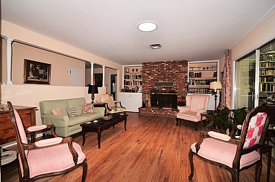 06-living_1.jpg